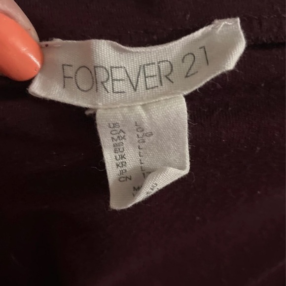 Knee length maroon skirt - Picture 2 of 2